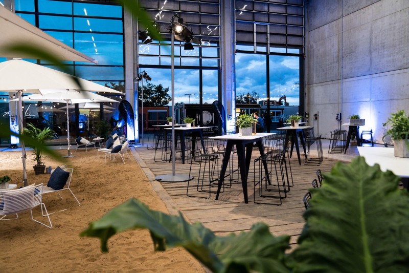 DJ für Firmenevent Köln | Corporate & Firmenfeier DJ Köln buchen