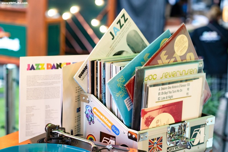 Vinyl DJ für Corporate Event