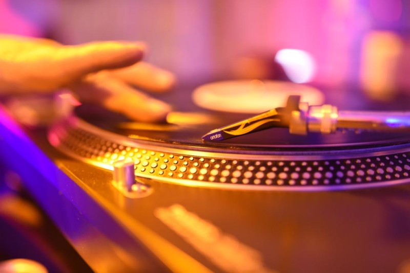 DJ für 70er Mottopraty in Düsseldorf - Köln und Deutschlandweit