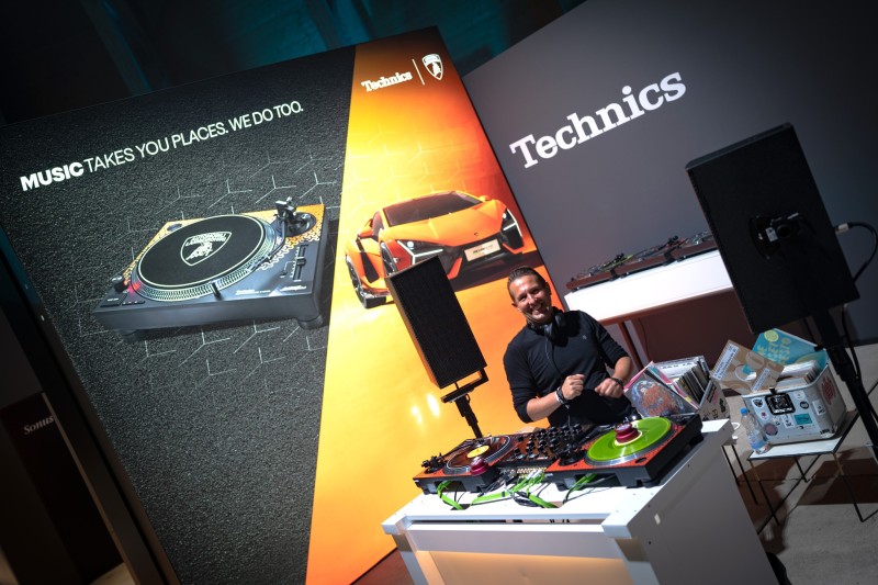 Vinyl-DJ Lamborghini Event&nbsp;